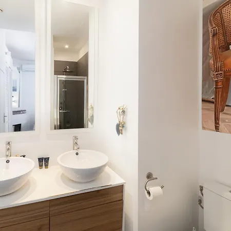 Center Of 100m2 Bright *