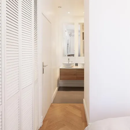 Center Of 100m2 Bright *