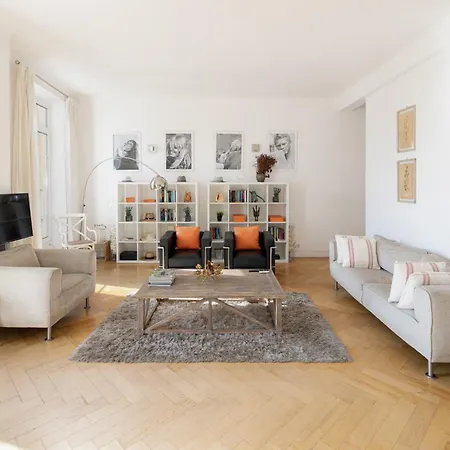 Center Of 100m2 Bright Cannes