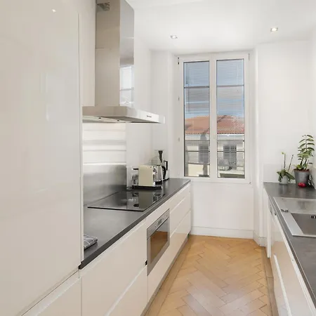 Center Of 100m2 Bright * Cannes